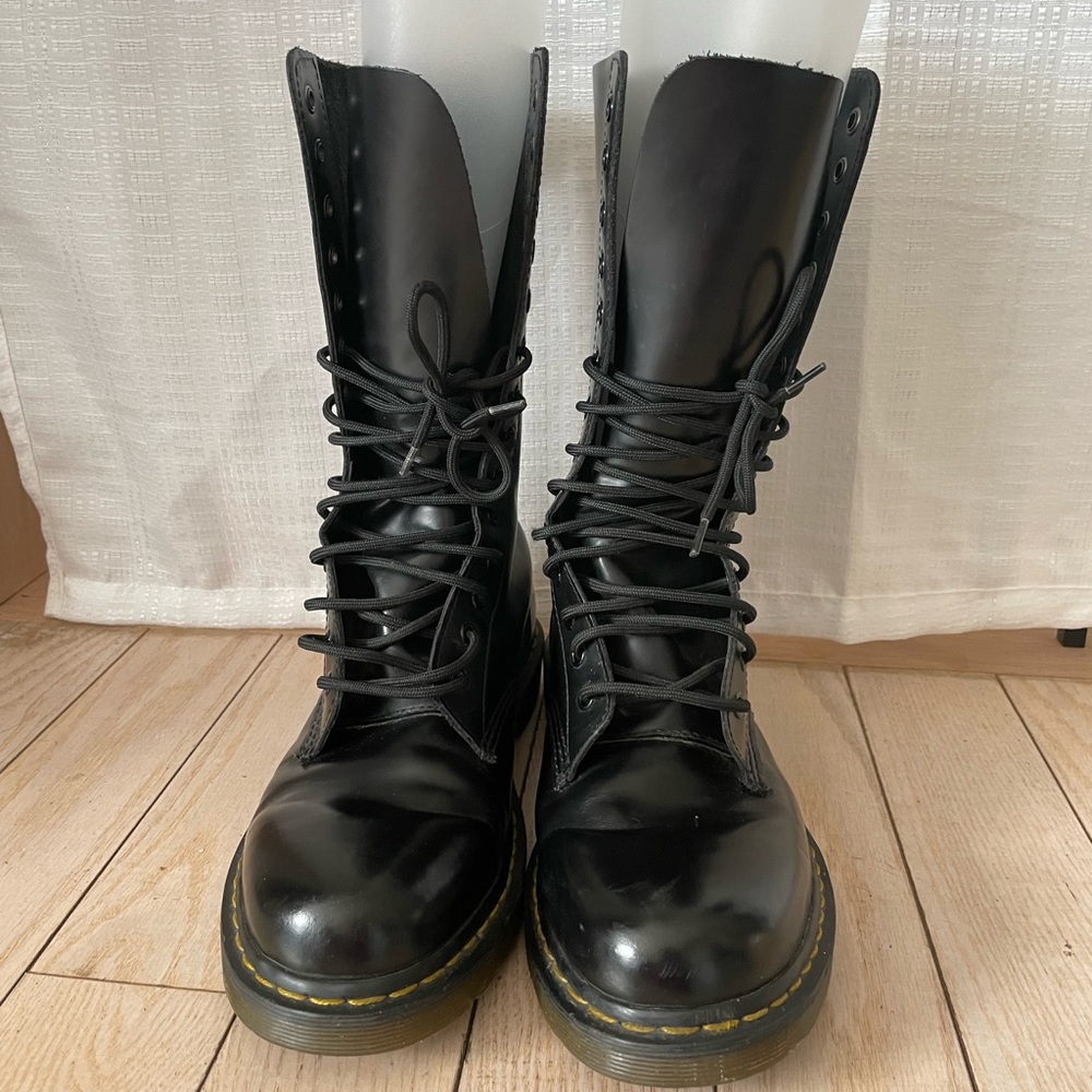 COPY - Dr Martens 1914 Unisex half height  SIZE 11